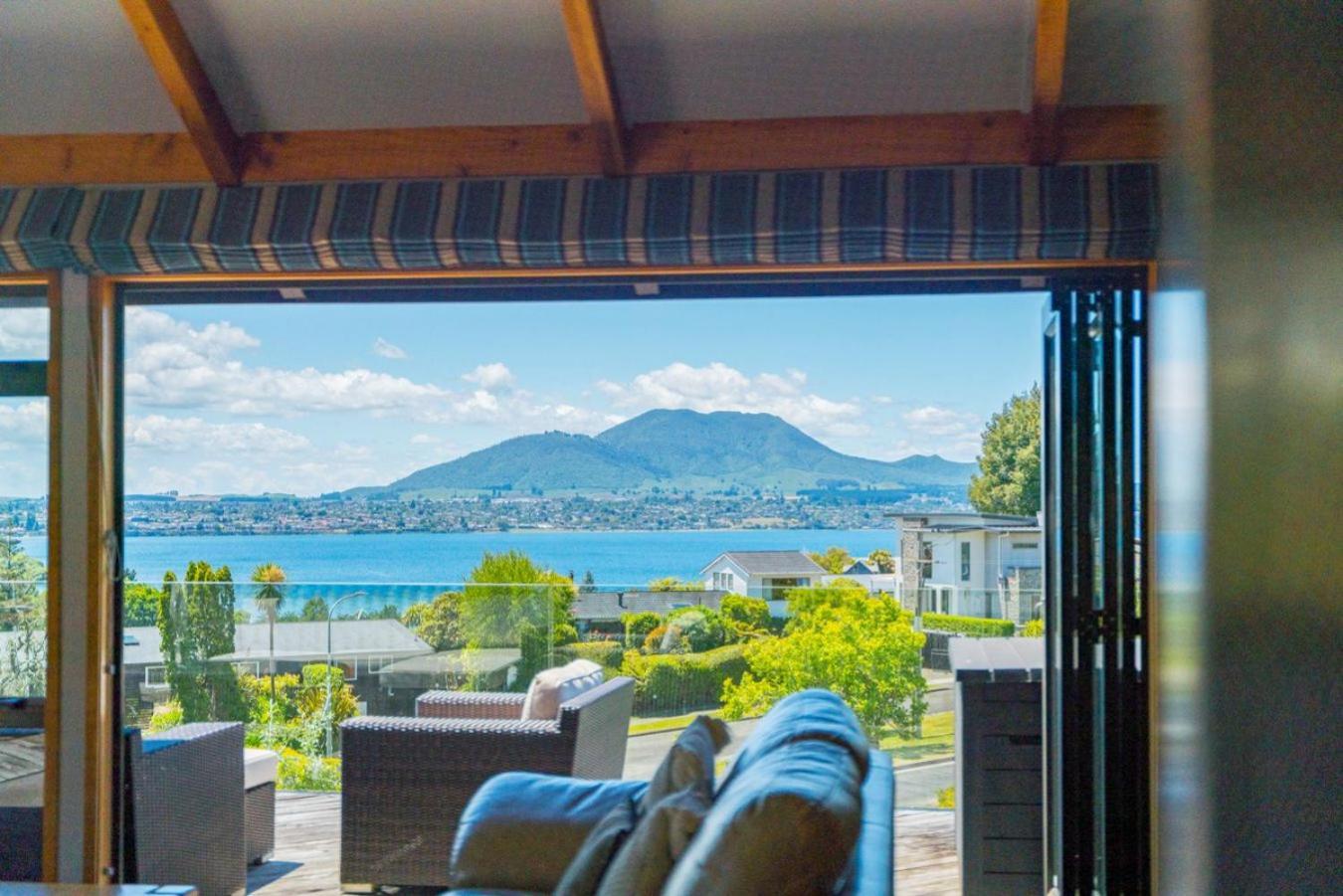 Acacia Sunrise - Taupo Villa Exterior foto